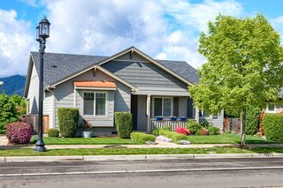 1321 N  Haskell St, Central Point, OR 97502
