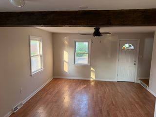 8 Higbie Dr, East Hartford, CT 06108