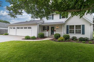 2229 W  Seneca Dr, Appleton, WI 54914