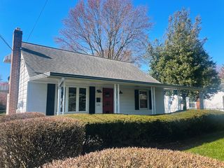 328 W  Main St, Fayetteville, PA 17222