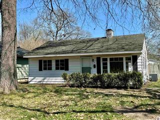 806 Hc Mathis Dr, Paducah, KY 42001