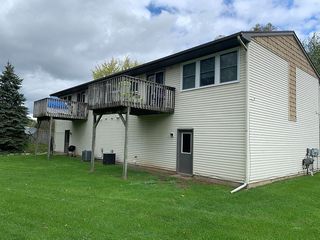 913 Brookside Dr, Grand Ledge, MI 48837