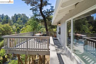 6850 Gunn Dr, Oakland, CA 94611