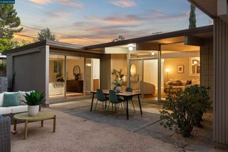 247 Los Cerros Ave, Walnut Creek, CA 94598