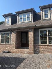 304 Kawga Trce, Loudon, TN 37774