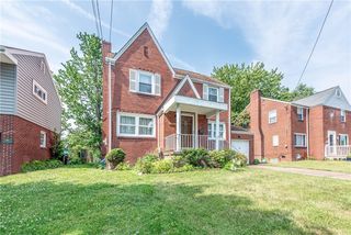 470 Summit Dr, Pittsburgh, PA 15228