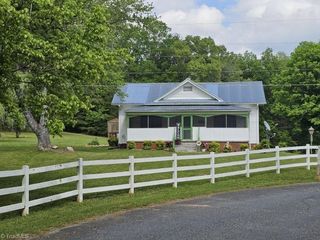 186 Holly St, Franklinville, NC 27248