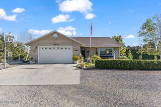 1940 Scoon Rd, Sunnyside, WA 98944