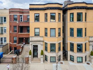 714 W  Cornelia Ave #3, Chicago, IL 60657