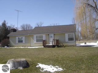 140 W  Railroad St, Prescott, MI 48756