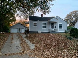 1321 S  Barron Cir W, Memphis, TN 38111