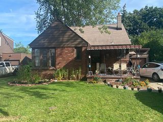 178 Cleveland Dr, Cheektowaga, NY 14215