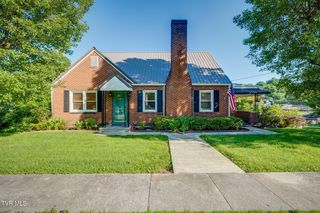 361 Joslyn Ave, Pennington Gap, VA 24277