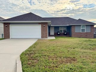 1340 S Rome Avenue, Republic, MO 65738