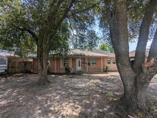 4310 Dacca Dr, Houston, TX 77047