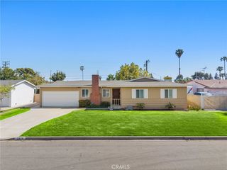 2574 W  Heffron Dr, Anaheim, CA 92804