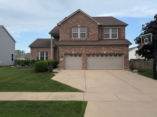 1237 Wildflower Cir, Shorewood, IL 60404