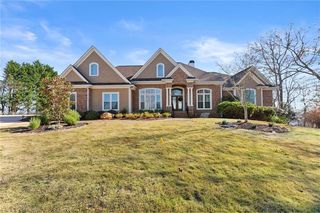 3657 Mariner Bluff Ct, Gainesville, GA 30506