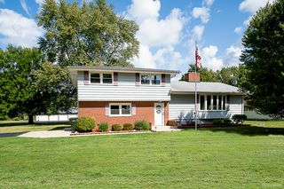 600 W  1st St, Braidwood, IL 60408