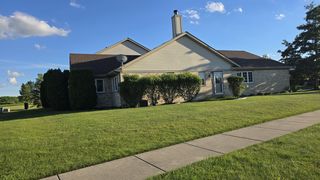 53 Odyssey Dr, Tinley Park, IL 60477