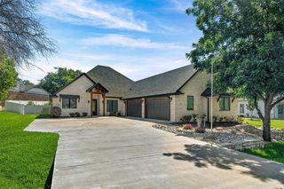9303 Bellechase Rd, Granbury, TX 76049