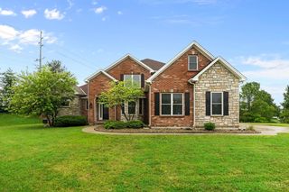 5069 Village Green Dr, Mason, OH 45040