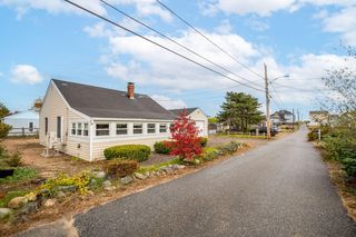 7 57th St, Newburyport, MA 01950