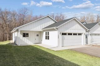 1307 Prairie Ln, Saint Croix Falls, WI 54024