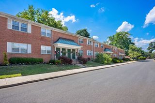 35 Spruce Ln #38D, Old Bridge, NJ 08857