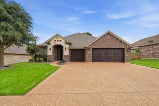 1004 Forest Hill Dr, Weatherford, TX 76087