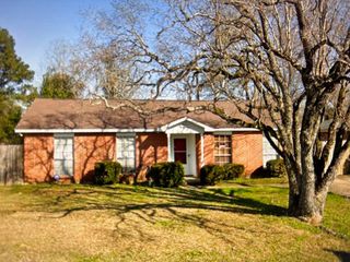 1149 Oakbrook Dr, Montgomery, AL 36110