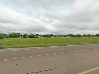 112 Apollo Dr, Edna, TX 77957