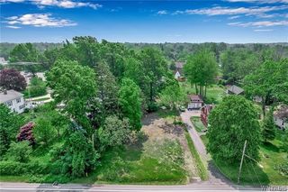 5057 Lake Shore Rd, Hamburg, NY 14075
