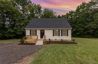 212 Cross Ct, Mathews, VA 23109
