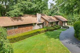 210 Falmouth Road, Falmouth, ME 04105