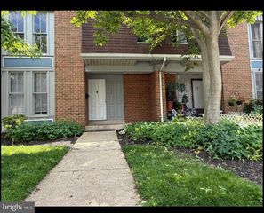 11124 Oak Leaf Dr #89, Silver Spring, MD 20901