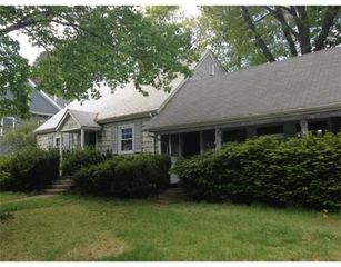 40 Knowles Rd, Watertown, MA 02472