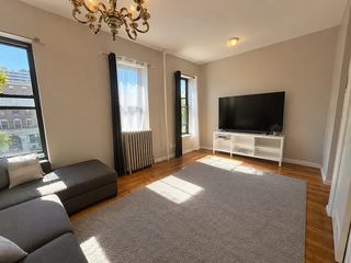 238 Linden Blvd #3L, Brooklyn, NY 11226