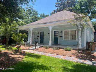 125 Saint Paul St #B, Biloxi, MS 39530