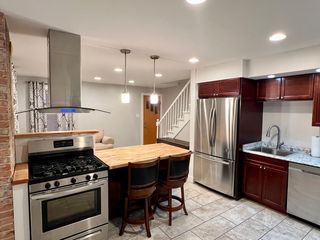 20 S  River St #20, Enfield, CT 06082