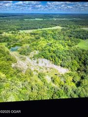 8947 Gateway Dr, Neosho, MO 64850
