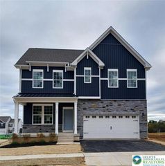113 Winding Rd, Easton, PA 18040