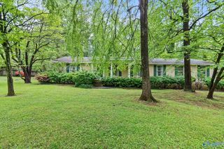 402 Brookwood Dr E, Athens, AL 35613