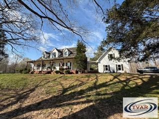 45 Jenelle Dr, Paris, TN 38242