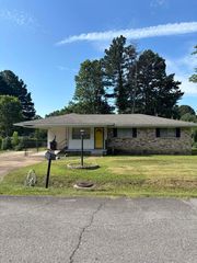 513 Joyce St, Searcy, AR 72143