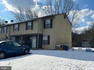 548 W  Loch Lomond Dr, Sicklerville, NJ 08081
