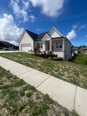 301 Pam Dr, Richmond, KY 40475