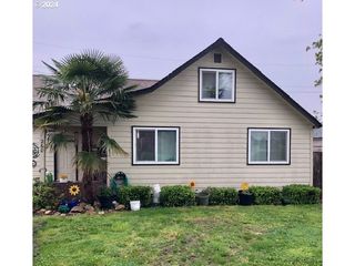 260 23rd St, Springfield, OR 97477