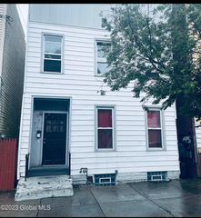 178 N  Lake Ave #2, Albany, NY 12206