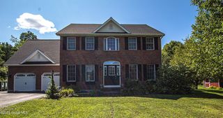 15 Victorian Drive, Poestenkill, NY 12140